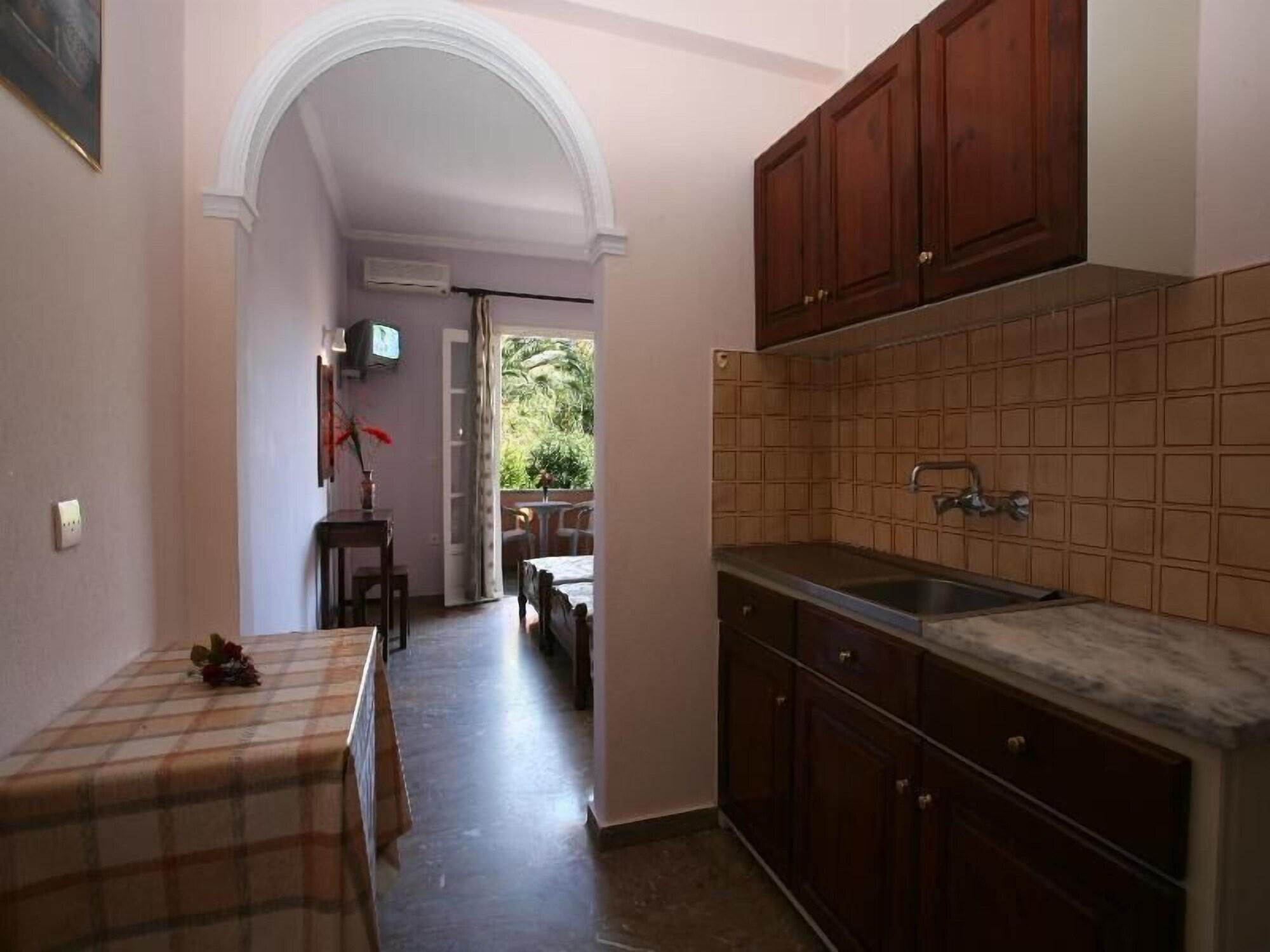 Alexis Apartments Benitses  Extérieur photo