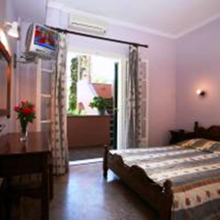 Alexis Apartments Benitses  Extérieur photo